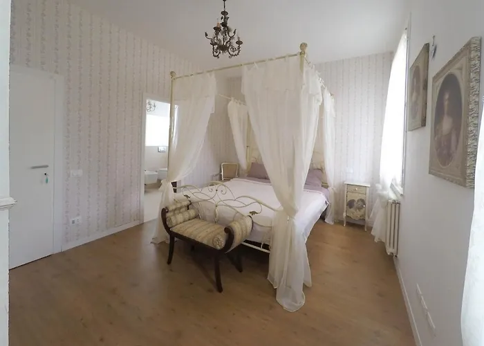 Otel Il Bianconiglio R&b Carraie